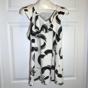 Deletta Black and White Ruffle Detail Top